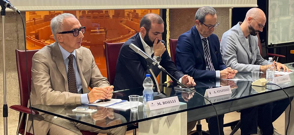Il rilancio del centro : "Ci pensa il manager. L’esperto dell’acropoli" Il rilancio del centro : "Ci pensa il manager. L’esperto dell’acropoli"