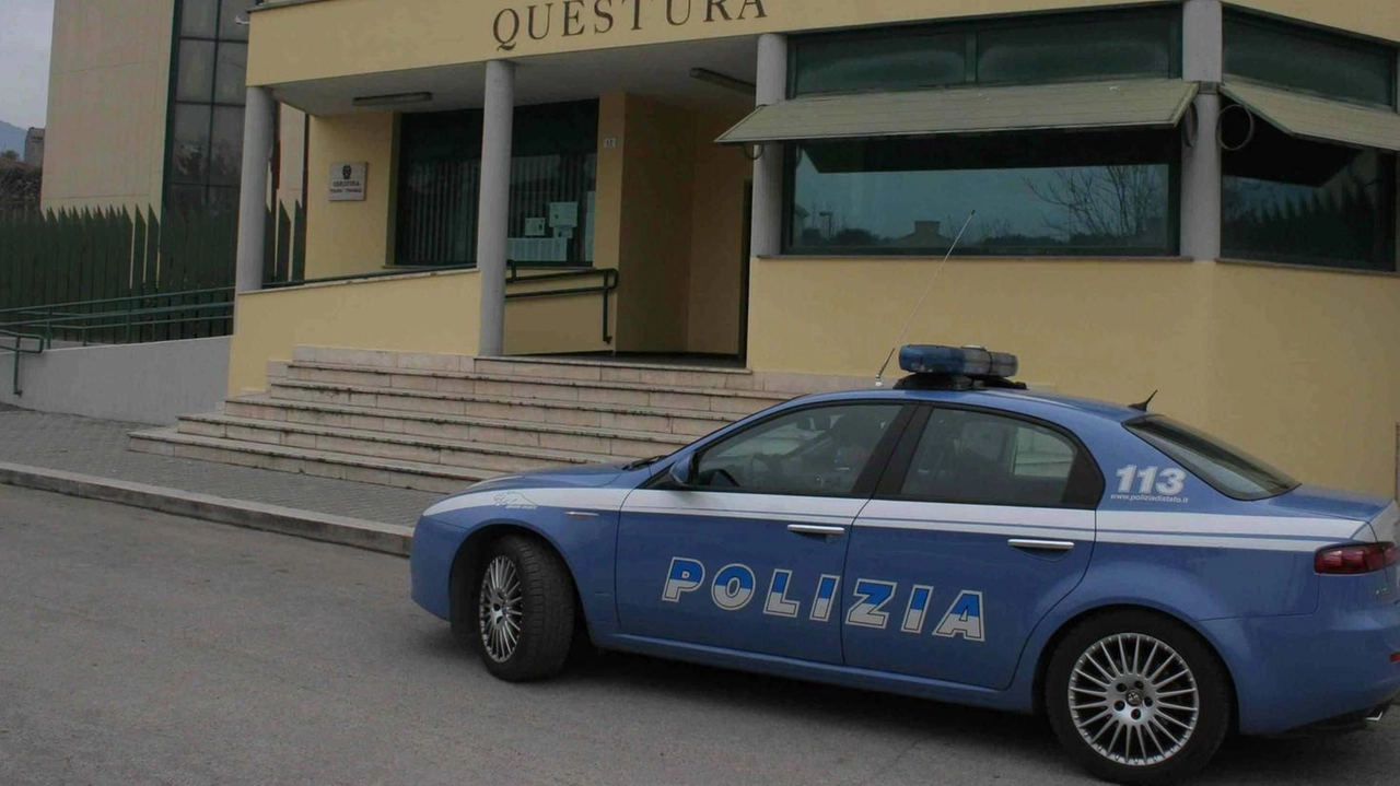 L’indagine è stata condotta dalla questura di Terni che ha completato l’arresto con la collaborazione dei colleghi di Torino
