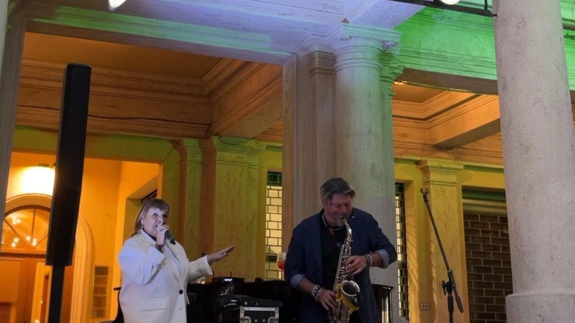 Non mancano gli intrattenimenti musicali nel nuovo Gambrinus, il bistrot sempre aperto dalle 10 a mezzanotte