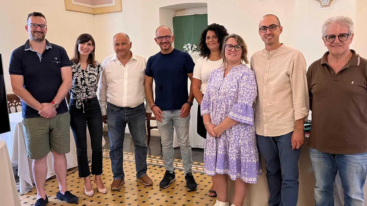 La delegazione di Carmignano in visita a San Michele Salentino La delegazione di Carmignano in visita a San Michele Salentino