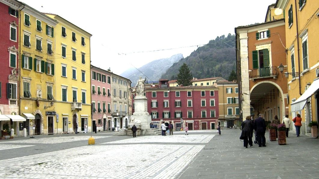 Il centro cittadino sempre più spopolato e degradato. Il Pd corre ai. ripari e attrezza i cittadini. Un patto di collaborazione per la manutenzione di strade, piazze fontane, per una città più vivibile