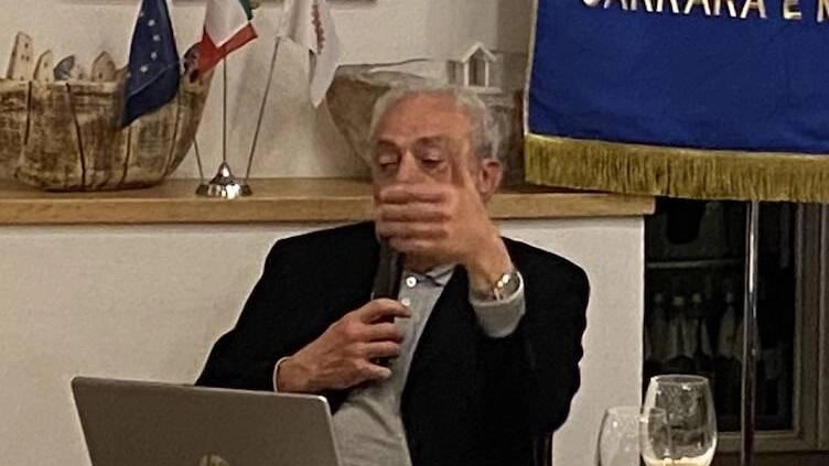Il past president del Rotary Club Carrara e Massa Giuliano Arrighi, ex ingegnere capo della Provincia Il past president del Rotary Club Carrara e Massa Giuliano Arrighi, ex ingegnere capo della Provincia