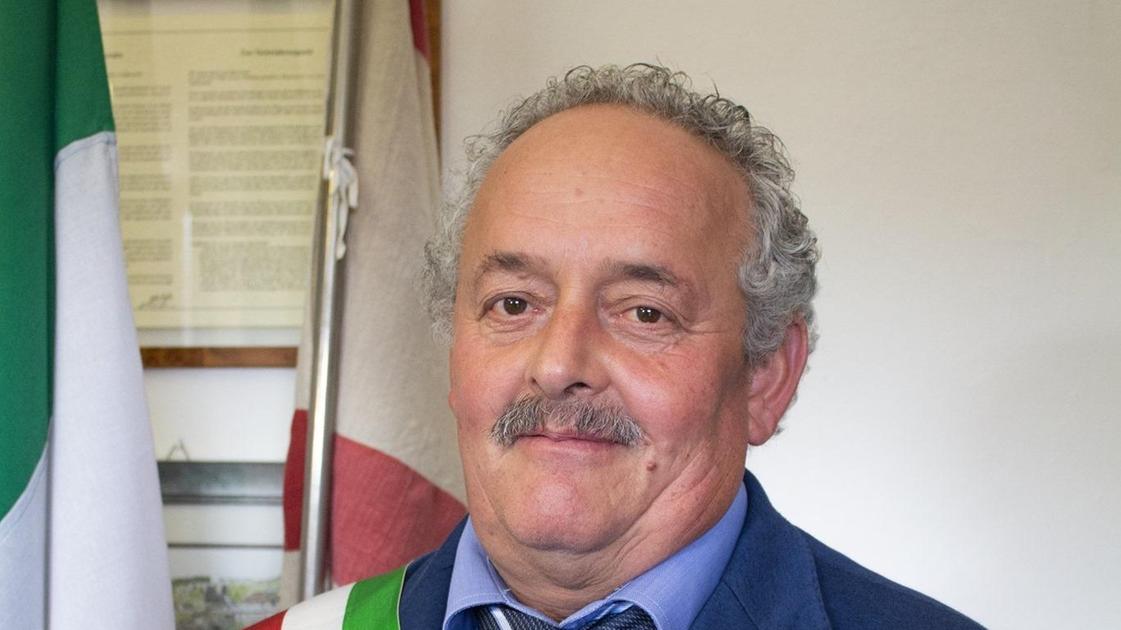 Banchi vuoti in Consiglio. Ma il sindaco difende il piano: "Ci saranno case e lavoro" Banchi vuoti in Consiglio. Ma il sindaco difende il piano: "Ci saranno case e lavoro"