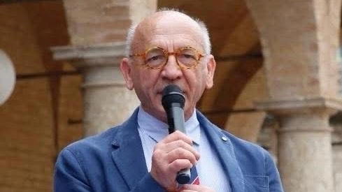 Il consigliere comunale Eolo Cicogna vuole fare piena luce sul contributo di 135.000 euro concesso dal Comune alla Pro Loco di Castelnuovo Il consigliere comunale Eolo Cicogna vuole fare piena luce sul contributo di 135.000 euro concesso dal Comune alla Pro Loco di Castelnuovo