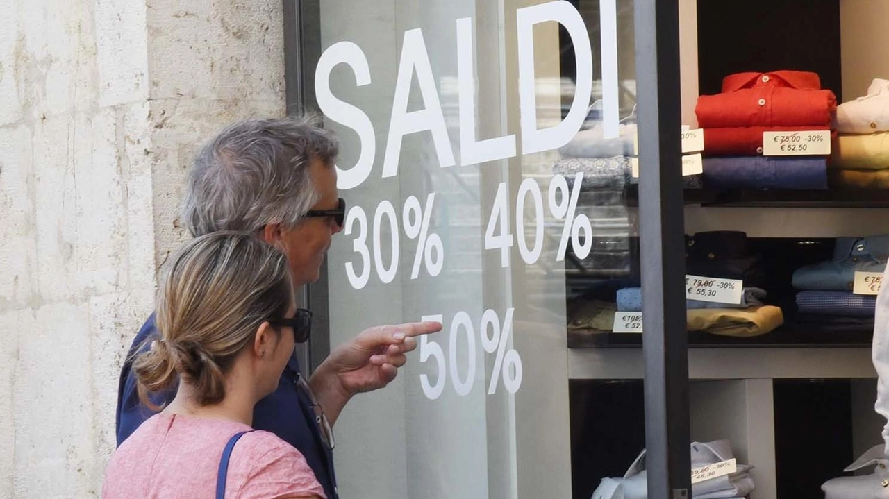 Al via oggi e fino a notte i saldi estivi