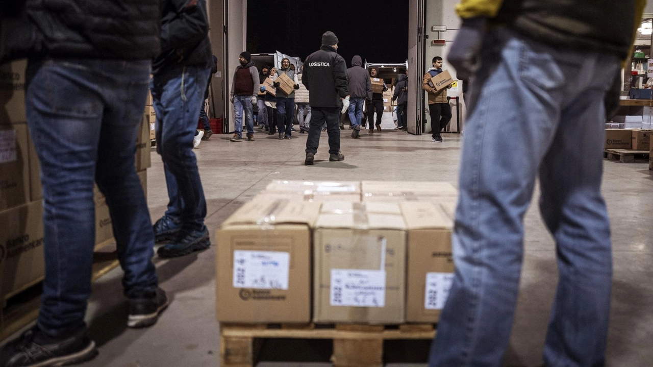 L’associazione fa il punto dell’attività nel 2024: sostegno a 24.828 famiglie. Raccolta giornaliera di alimenti e lotta agli sprechi. Volontari in prima linea. L’associazione fa il punto dell’attività nel 2024: sostegno a 24.828 famiglie. Raccolta giornaliera di alimenti e lotta agli sprechi. Volontari in prima linea.