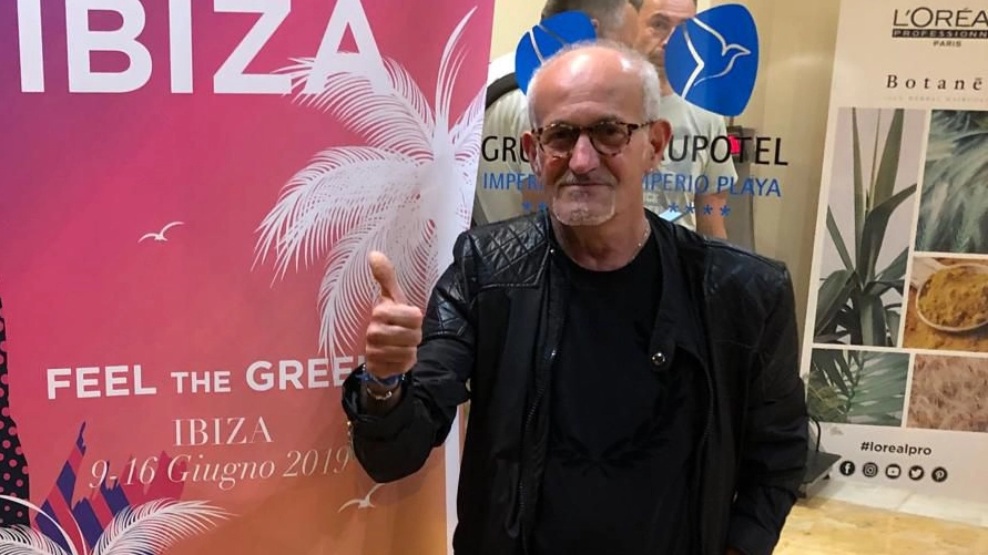 Alessandro Livi, empolese di Ponzano, è stato socio del noto salone "Marco e Studio sas" Alessandro Livi, empolese di Ponzano, è stato socio del noto salone "Marco e Studio sas"