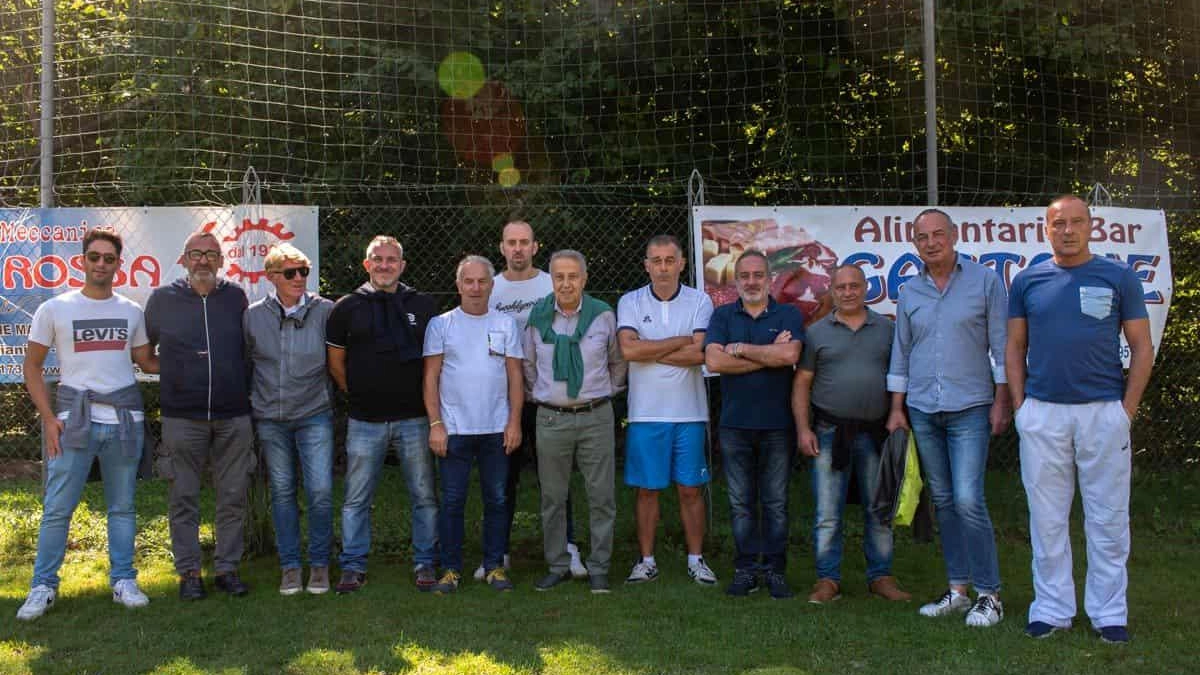Dirigenza e staff tecnico del Montepiano, questa stagione prevede il super derby contro il Vernio