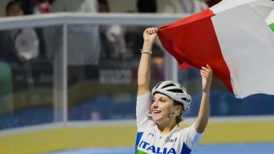 Medaglia d’oro in Cina per Sofia Paola Chiumiento, una dei cinque atleti della sezione Pattinaggio Corsa della Polisportiva Mens Sana 1871 Medaglia d’oro in Cina per Sofia Paola Chiumiento, una dei cinque atleti della sezione Pattinaggio Corsa della Polisportiva Mens Sana 1871