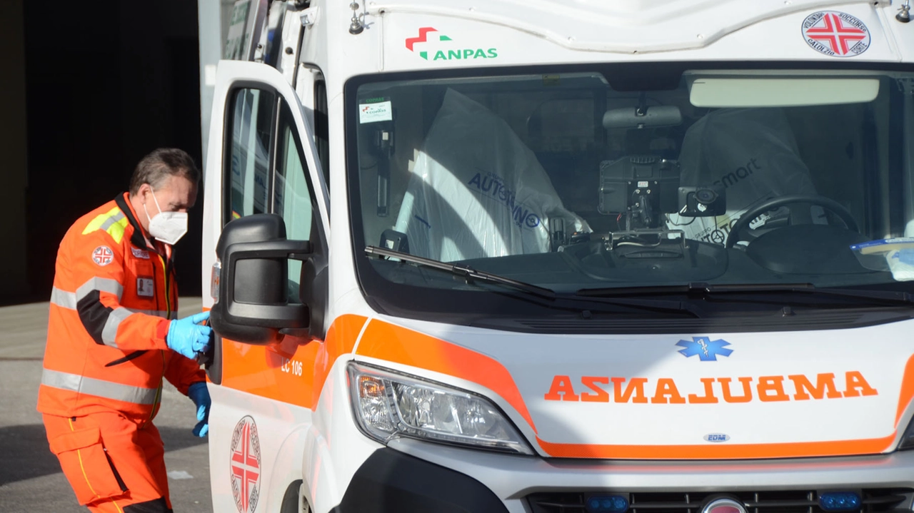 A soccorrere l’uomo è arrivata una ambulanza della Misericordia di Pescia A soccorrere l’uomo è arrivata una ambulanza della Misericordia di Pescia