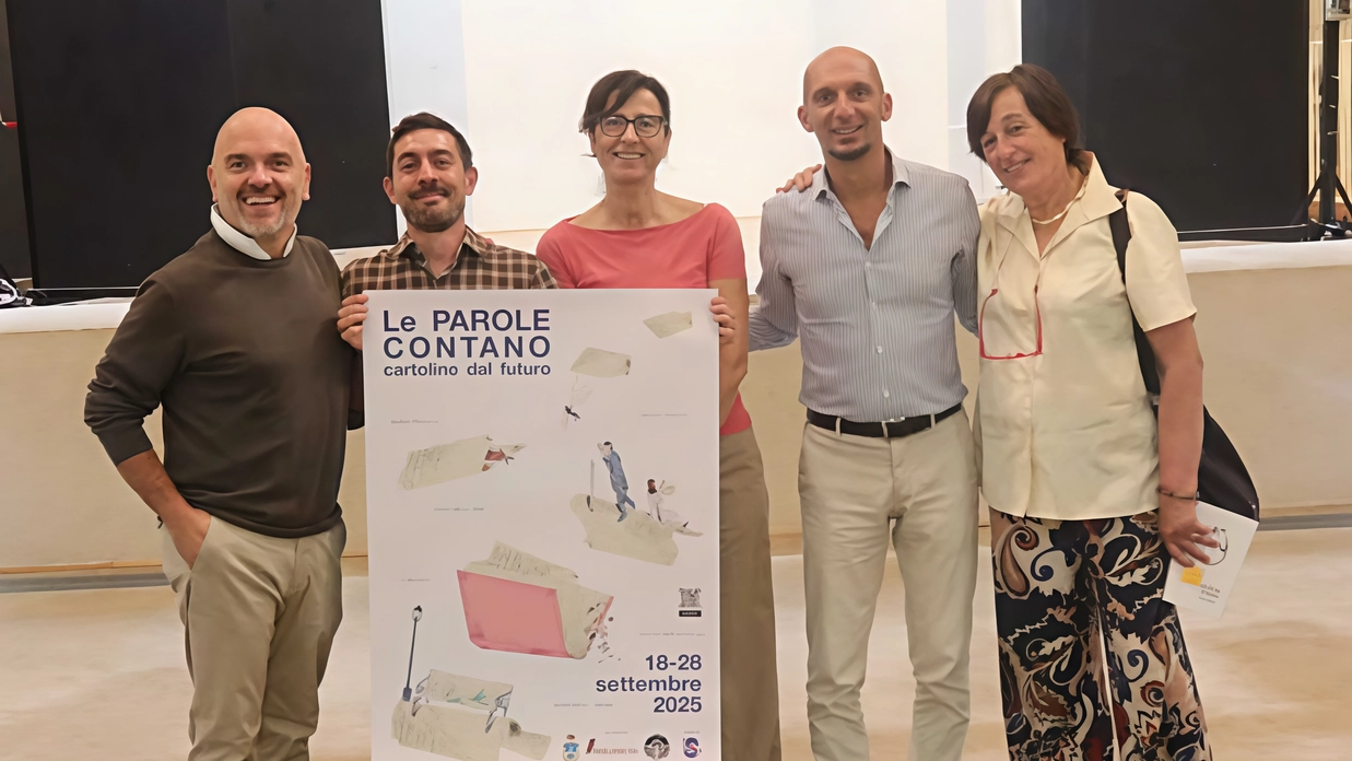 La presentazione del festival ormai alle porte «Le parole contano-cartoline dal futuro» che prevede numerosi eventi gratuiti dal 18 al 28 settembre La presentazione del festival ormai alle porte «Le parole contano-cartoline dal futuro» che prevede numerosi eventi gratuiti dal 18 al 28 settembre