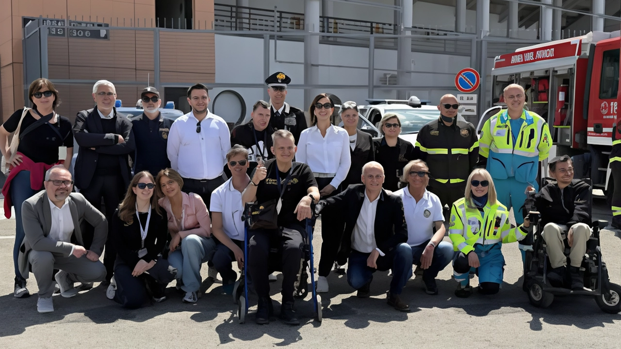 AREZZO Una giornata di pura emozione, all’insegna dell’adrenalina e dell’inclusione. È quella vissuta domenica mattina ad Arezzo grazie a "Un giorno... AREZZO Una giornata di pura emozione, all’insegna dell’adrenalina e dell’inclusione. È quella vissuta domenica mattina ad Arezzo grazie a "Un giorno...