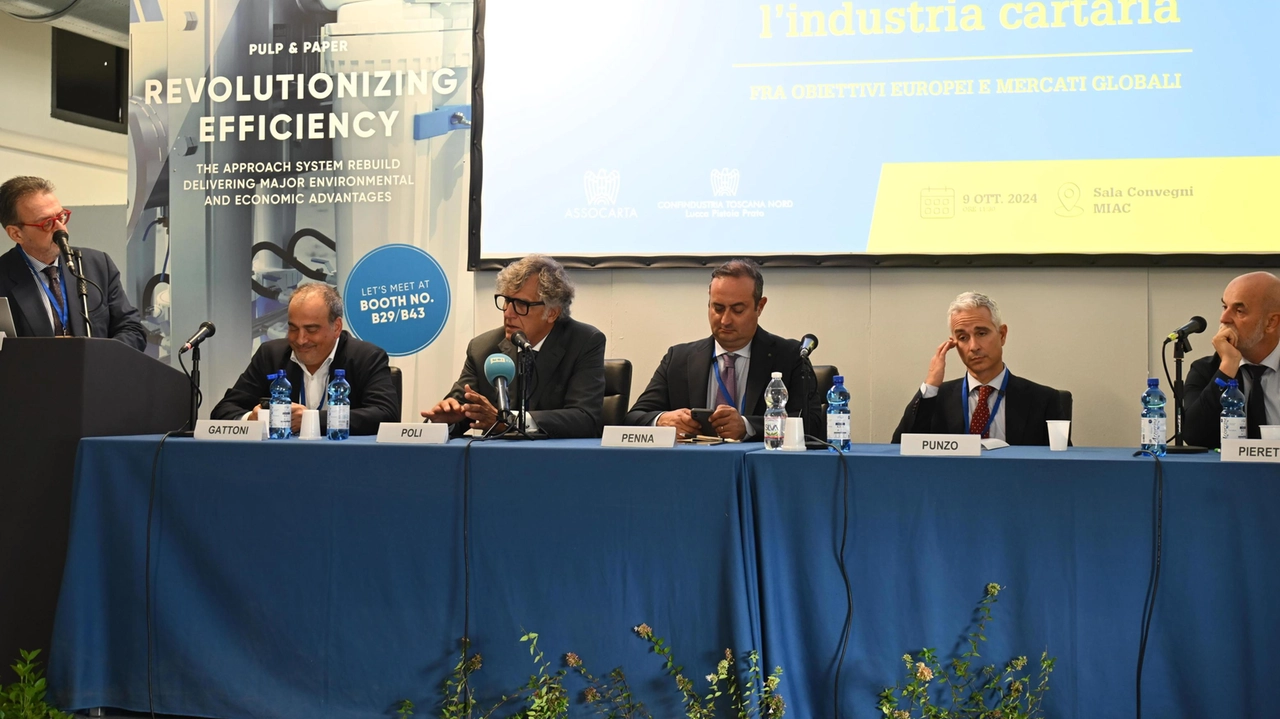 La tavola rotonda che ha inaugurato il Miac (foto Alcide) La tavola rotonda che ha inaugurato il Miac (foto Alcide)