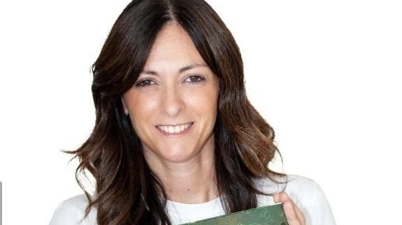 La dietista pratese Stefania Mancini ha pubblicato il libro. «Un Paese chiamato Verduropoli», illustrato da Verdiana Pagano La dietista pratese Stefania Mancini ha pubblicato il libro. «Un Paese chiamato Verduropoli», illustrato da Verdiana Pagano