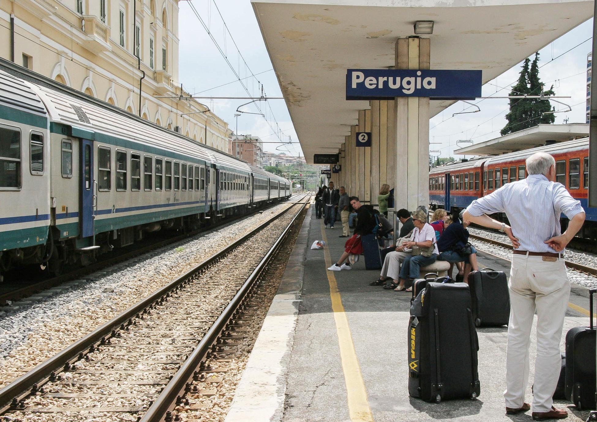 la regione attacca le ferrovie i nostri treni solo sulla linea lenta traditi gli accordi con l umbria da Lanazione.it la regione attacca le ferrovie i nostri treni solo sulla linea lenta traditi gli accordi con l umbria