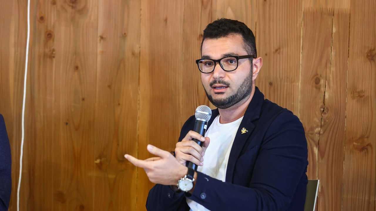 Poggianti: “Una mobilità sostenibile con autobus gratuiti in città”