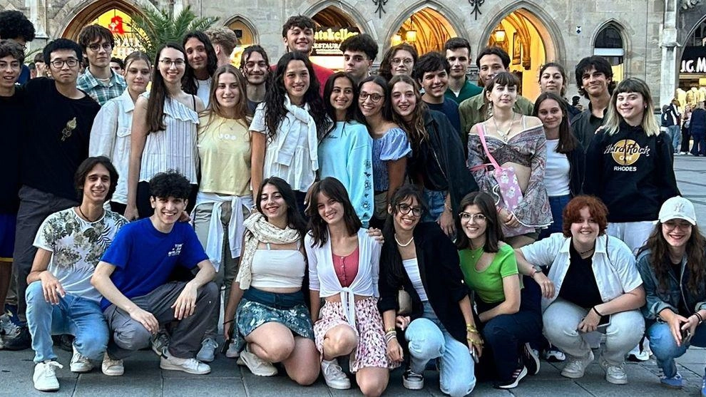 I protagonisti dell’Accademia Giovani in una foto scattata a Monaco di Baviera I protagonisti dell’Accademia Giovani in una foto scattata a Monaco di Baviera