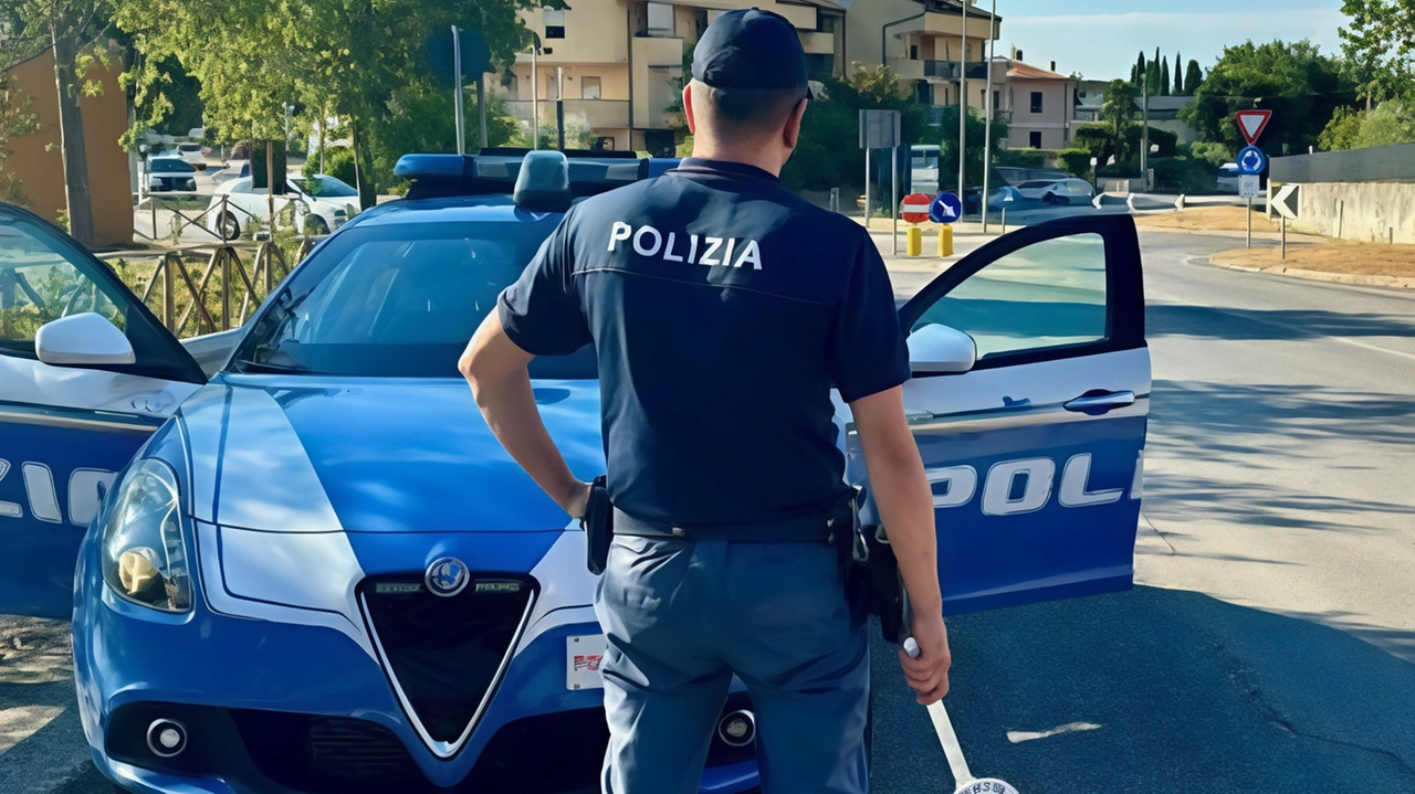 Intensificati i controlli a Spoleto per prevenire furti e reati predatori. Volanti in azione sul territorio, verifiche approfondite e pattugliamenti per garantire maggiore sicurezza alla cittadinanza. Intensificati i controlli a Spoleto per prevenire furti e reati predatori. Volanti in azione sul territorio, verifiche approfondite e pattugliamenti per garantire maggiore sicurezza alla cittadinanza.