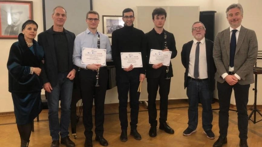 Un week-end scoppiettante di note per UmbriaEnsemble che conferma il suo impegno per i nuovi talenti della musica con la... Un week-end scoppiettante di note per UmbriaEnsemble che conferma il suo impegno per i nuovi talenti della musica con la...