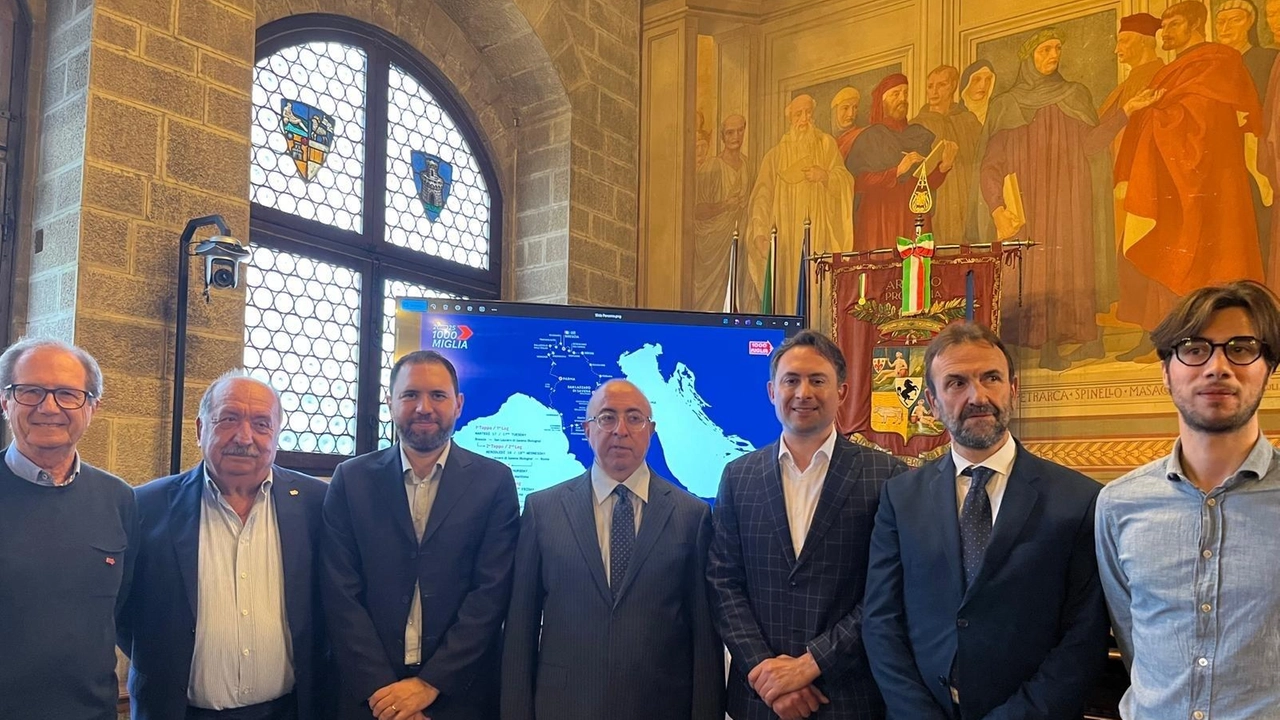 Sindaci e prefetto alla presentazione della Mille Miglia Sindaci e prefetto alla presentazione della Mille Miglia