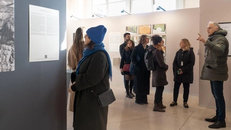 Chiude con un bilancio positivo e il grande apprezzamento di pubblico, critica e stampa la sesta edizione biennale di Photolux... Chiude con un bilancio positivo e il grande apprezzamento di pubblico, critica e stampa la sesta edizione biennale di Photolux...