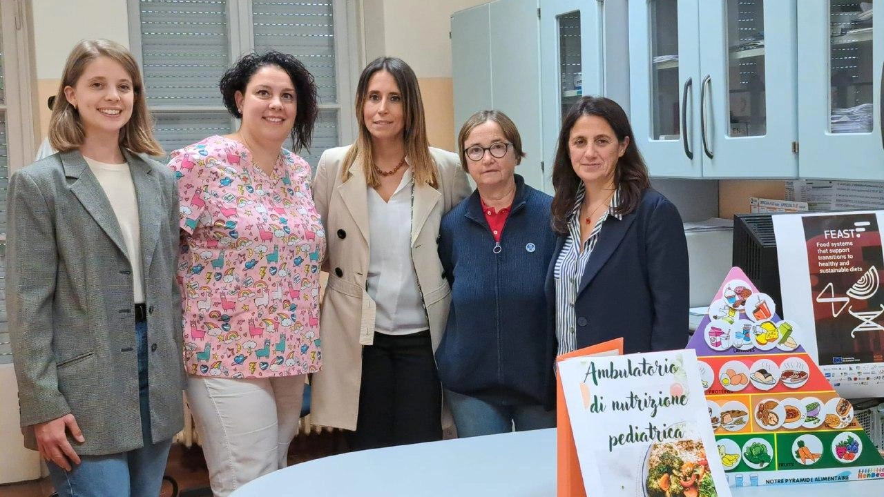 A Lucca, un ambulatorio di nutrizione pediatrica gratuito promuove scelte alimentari sane e consapevoli per i bambini grazie al progetto europeo Feast. A Lucca, un ambulatorio di nutrizione pediatrica gratuito promuove scelte alimentari sane e consapevoli per i bambini grazie al progetto europeo Feast.