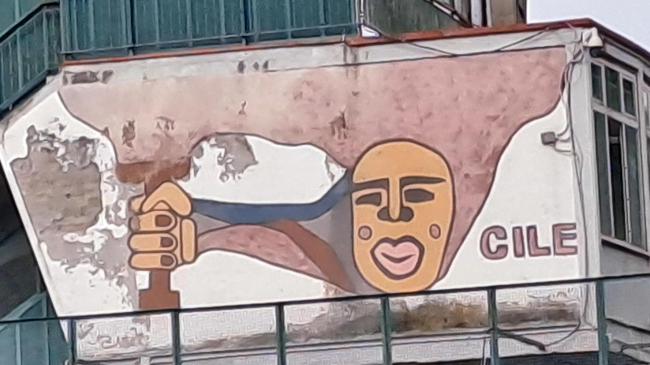 TERNI "Giù le mani dagli storici murales cileni dello stadio Libero Liberati". E’ l’appello di Arci, Anpi, Cgil e... TERNI "Giù le mani dagli storici murales cileni dello stadio Libero Liberati". E’ l’appello di Arci, Anpi, Cgil e...