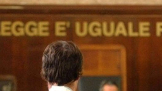 Ha lasciato il carcere, dov’era rinchiuso dal 18 marzo, dopo essere stato arrestato dagli agenti delle volanti vicino alla questura....