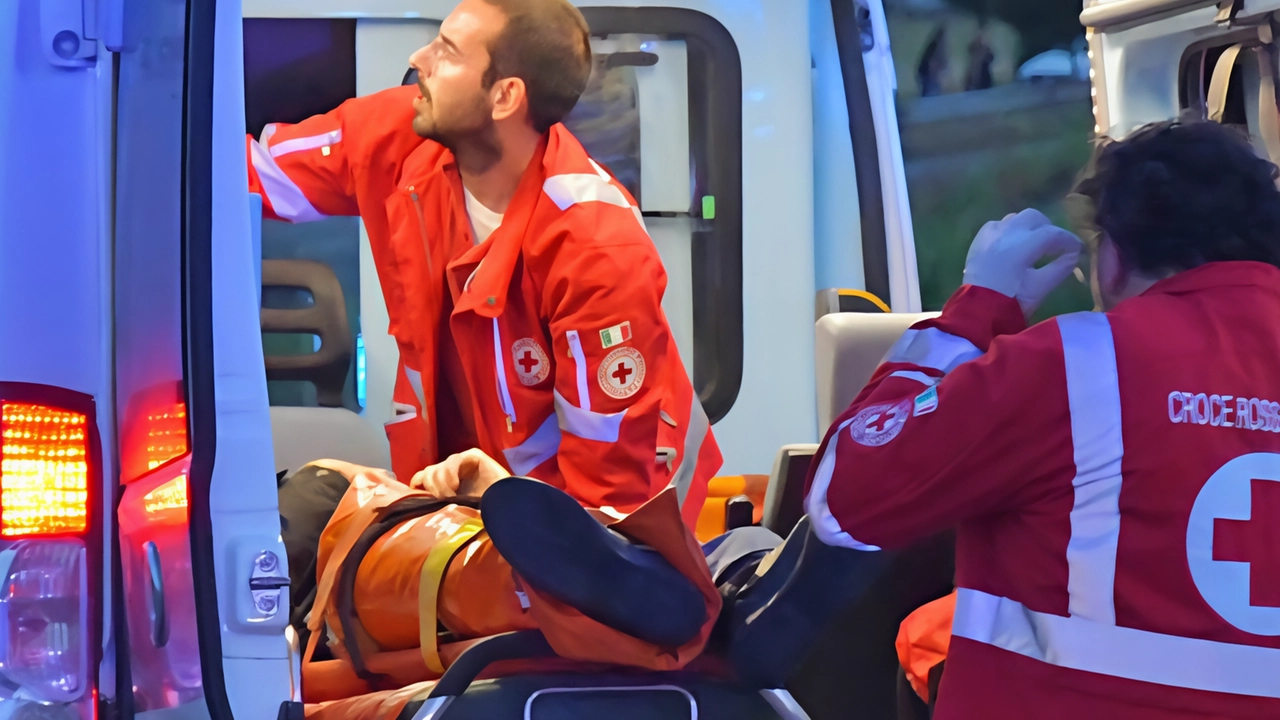 L’uomo ha avuto le prime cure d’urgenza dal medico di bordo e viste le gravi ferite riportate è stato trasportato direttamente al Noa L’uomo ha avuto le prime cure d’urgenza dal medico di bordo e viste le gravi ferite riportate è stato trasportato direttamente al Noa