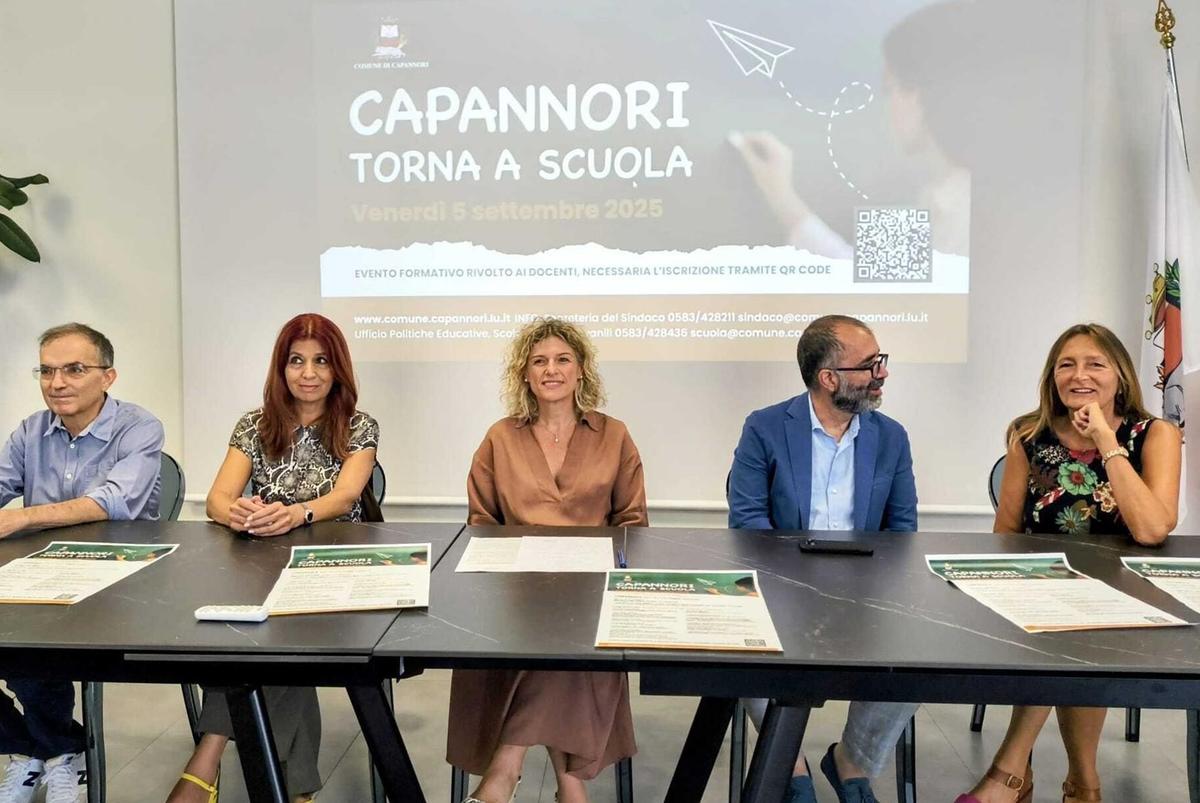 Capannori torna a scuola. Il Comune incontra i dirigenti e i docenti Capannori torna a scuola. Il Comune incontra i dirigenti e i docenti