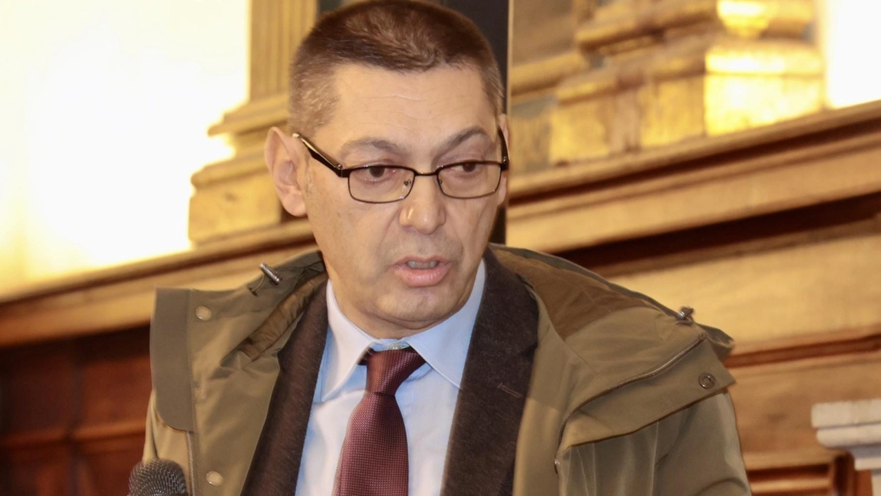 Il presidente Calleri, analista ed esperto di mafie: "La capacità economica delle triadi è altissima. Monitorare il mondo dei fallimenti". E sulla sfruttamento e il racket degli affitti: "Servono controlli a tappeto". Il presidente Calleri, analista ed esperto di mafie: "La capacità economica delle triadi è altissima. Monitorare il mondo dei fallimenti". E sulla sfruttamento e il racket degli affitti: "Servono controlli a tappeto".