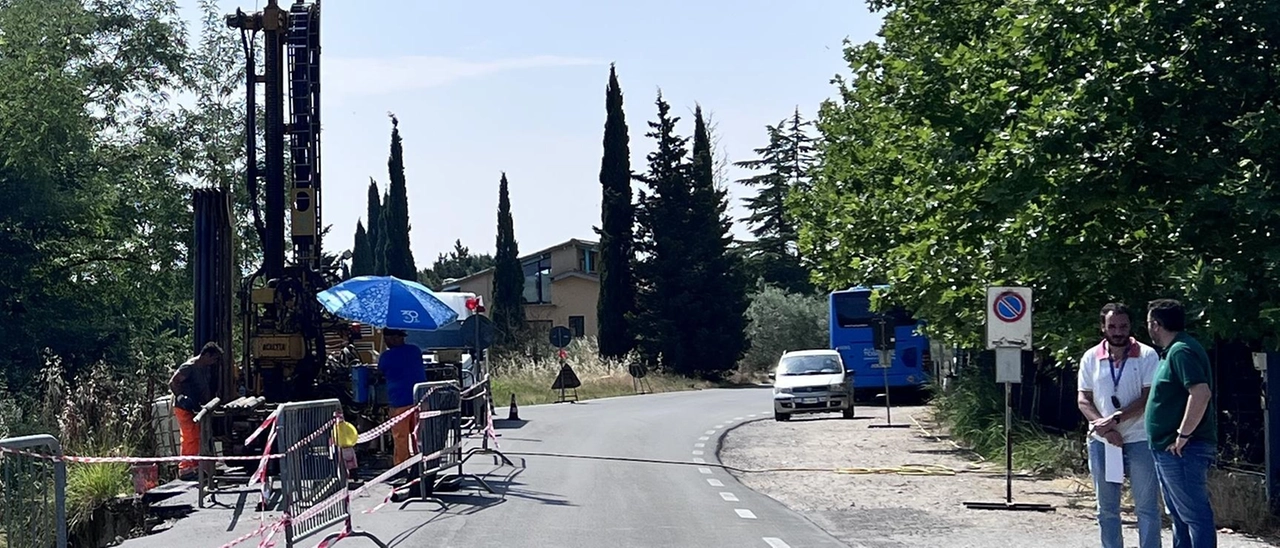 Frana in via Montelupo. Scatta la somma urgenza: "I lavori al via a luglio"