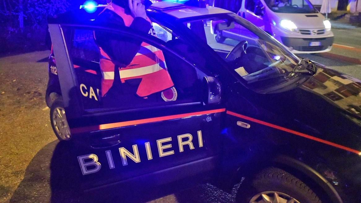 Carabinieri durante un controllo notturno (foto d’archivio) è stato un week end piuttosto «movimentato» Carabinieri durante un controllo notturno (foto d’archivio) è stato un week end piuttosto «movimentato»