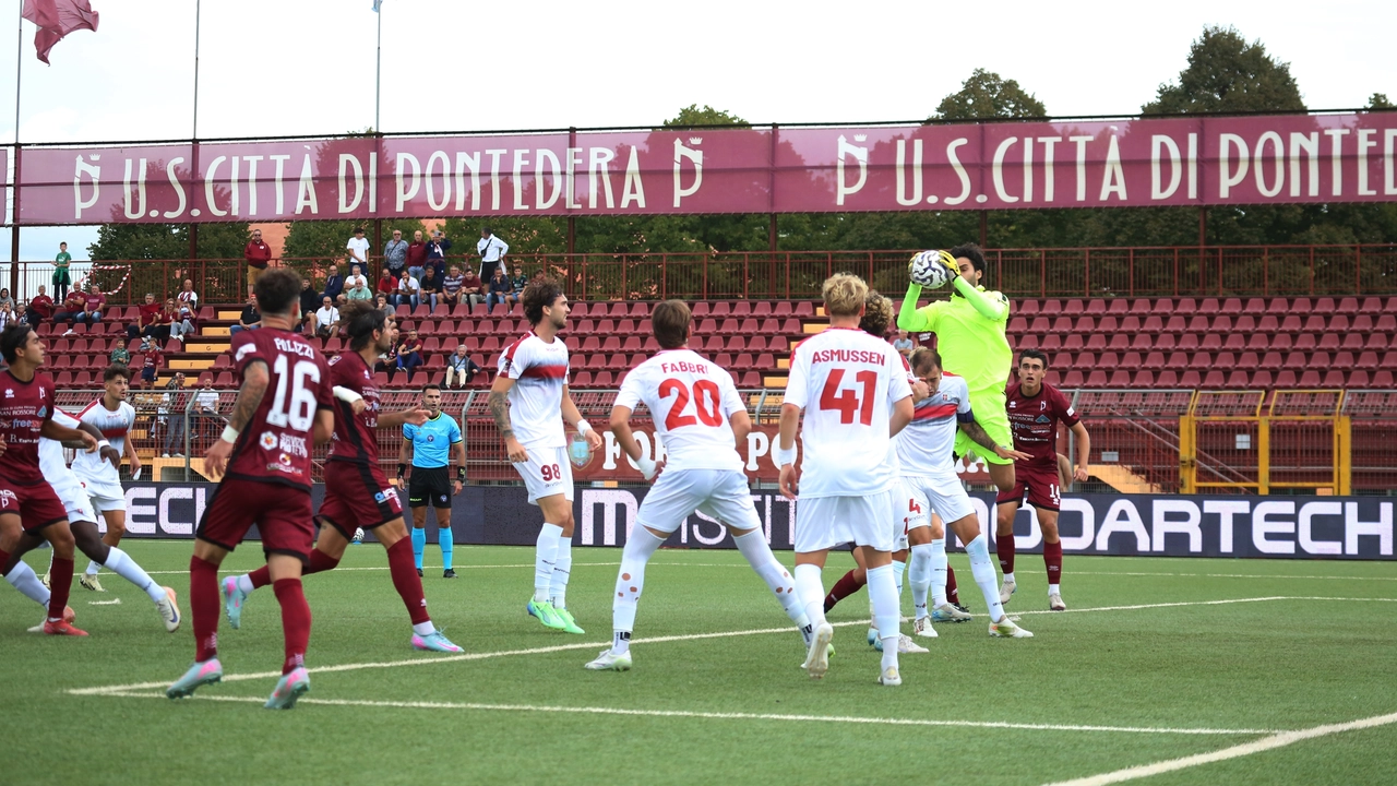 Bella vittoria per il Pontedera (Foto Luca Bongianni/Fotocronache Germogli)