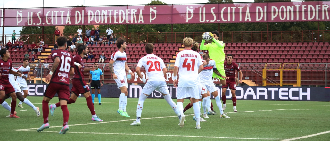 Il Pontedera soffre ma vince: contro il Rimini finisce 2-1