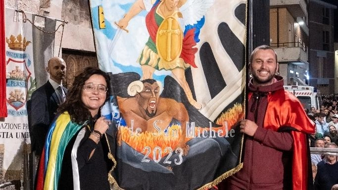 Dal Papa ci saranno rappresentanti del comune di Bastia Umbra, dell’Ente Palio de San Michele, della Parrocchia di San Michele Arcangelo e delle Confraternite Dal Papa ci saranno rappresentanti del comune di Bastia Umbra, dell’Ente Palio de San Michele, della Parrocchia di San Michele Arcangelo e delle Confraternite