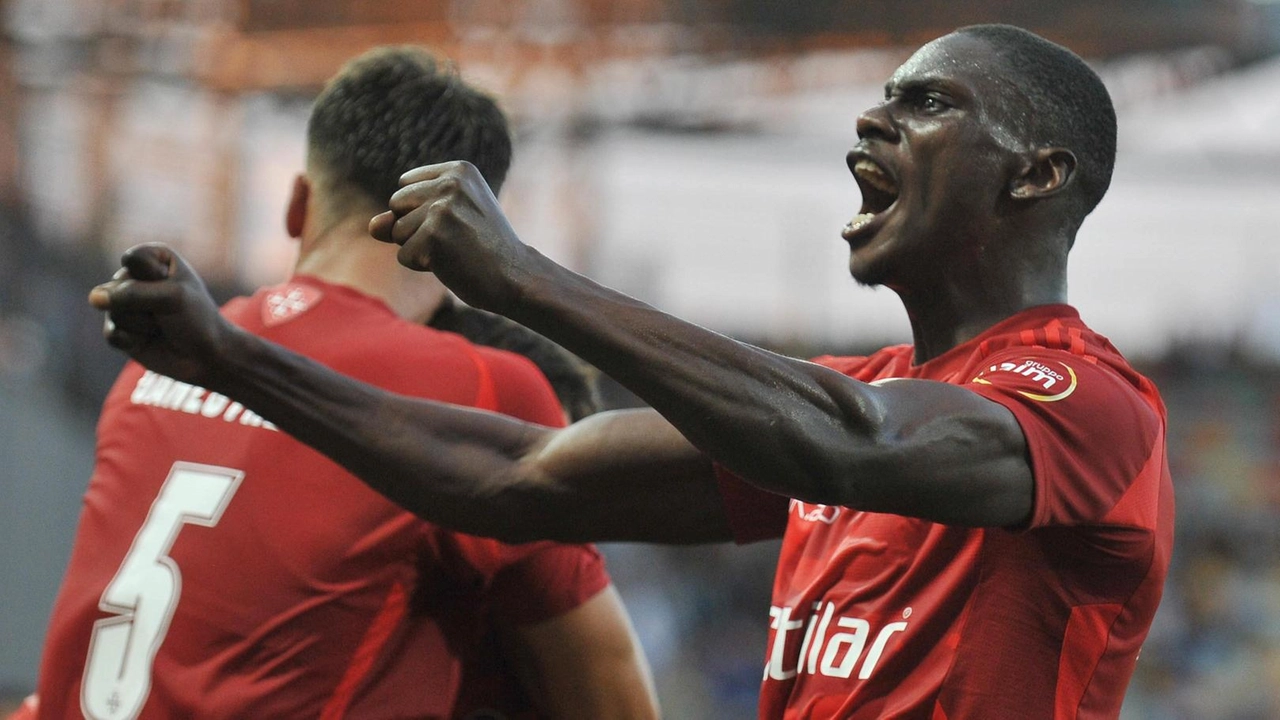 Si cerca un’alternativa sulla destra a Idrissa Touré, 26 anni, dopo l’infortunio a. Leris e a Esteves Si cerca un’alternativa sulla destra a Idrissa Touré, 26 anni, dopo l’infortunio a. Leris e a Esteves