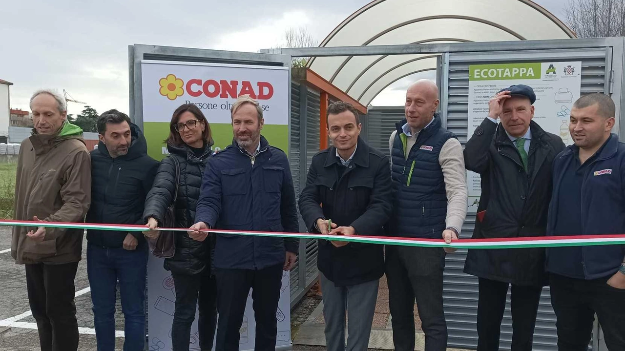 Due nuove Ecotappe di Alia Multiutility a Pistoia per smaltire rifiuti speciali, migliorando la raccolta differenziata. Due nuove Ecotappe di Alia Multiutility a Pistoia per smaltire rifiuti speciali, migliorando la raccolta differenziata.