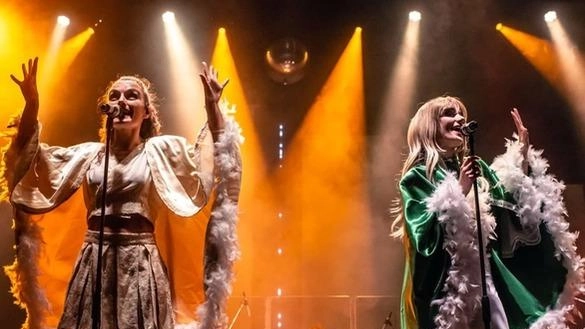 «Abbadream» super festa in Fortezza Stasera il miglior tributo alla band “Mamma mia!” & co, in scena le canzoni diventate un cult