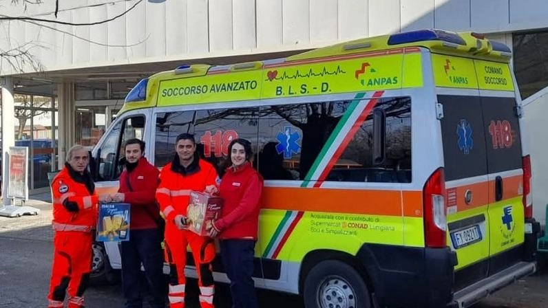 L’ambulanza donata da Conad Lunigiana alla Pubblica Assistenza di Comano L’ambulanza donata da Conad Lunigiana alla Pubblica Assistenza di Comano