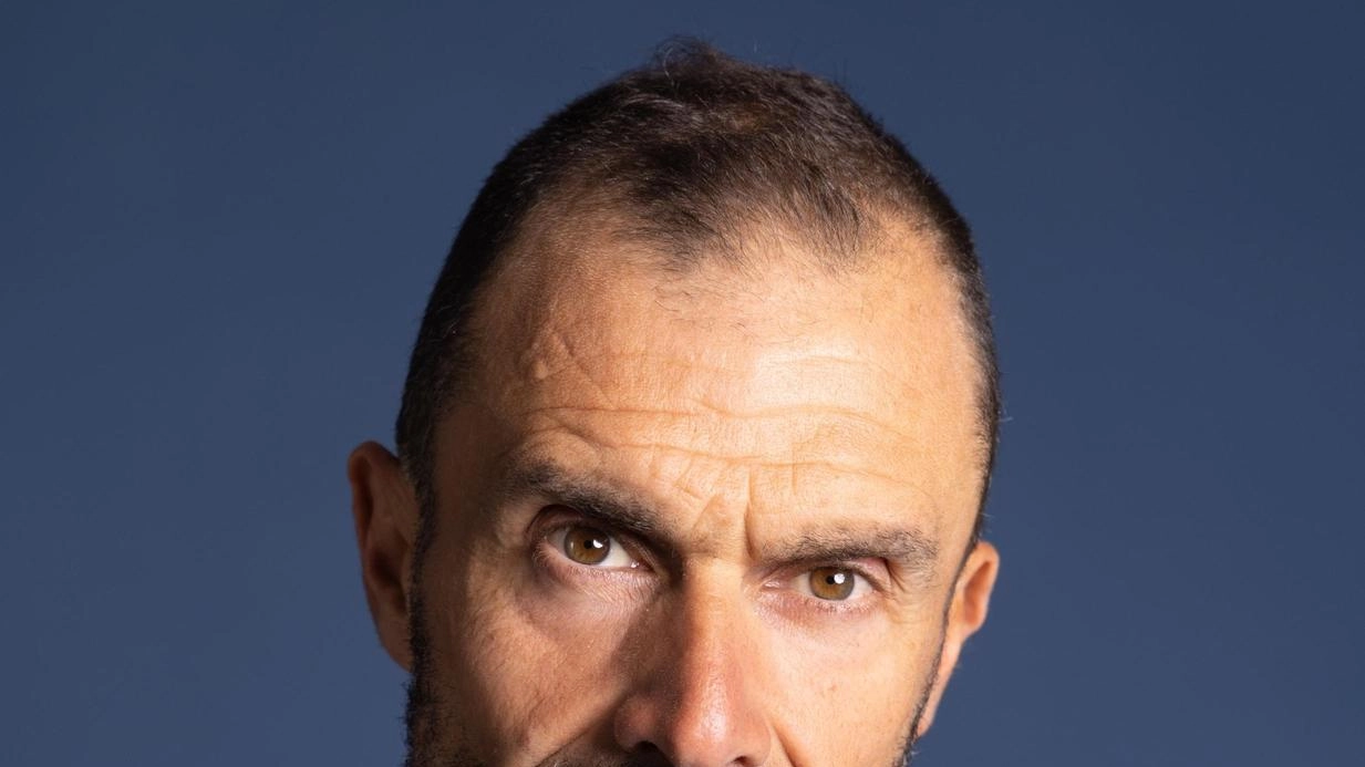 Dopo l’annuncio ufficiale, grande emozione anche per Fabio Genovesi, scrittore versiliese, grande appassionato di ciclismo e dal 2019 voce della... Dopo l’annuncio ufficiale, grande emozione anche per Fabio Genovesi, scrittore versiliese, grande appassionato di ciclismo e dal 2019 voce della...