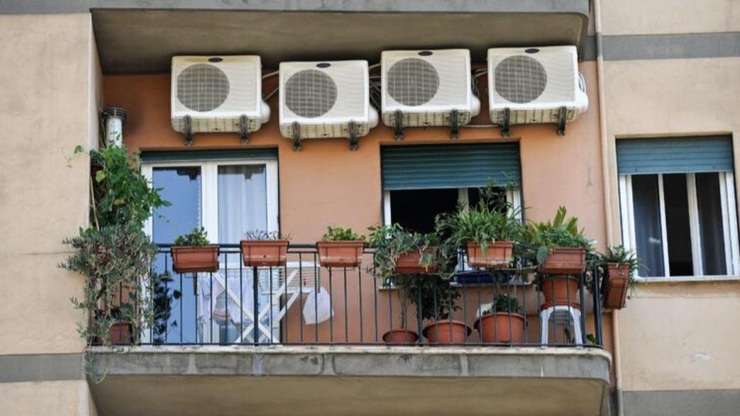 Agosto, il mese delle vacanze (non per tutti): un residente su due resta a Firenze Agosto, il mese delle vacanze (non per tutti): un residente su due resta a Firenze