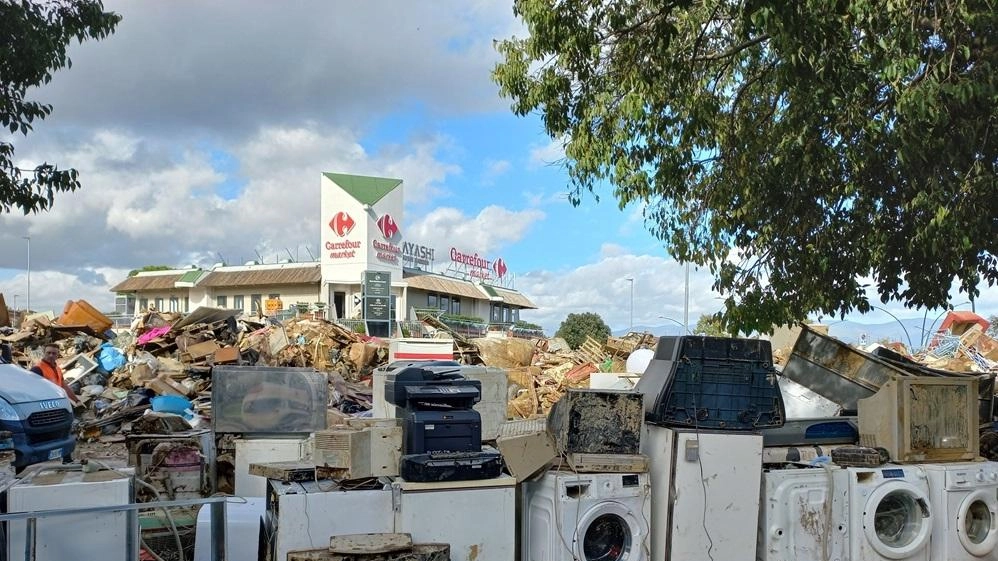 Su Carmignano speso quasi 1 milione per la "somma urgenza". Rio Barberoni: per le scarpate occorrono 1,5 milioni di euro. Su Carmignano speso quasi 1 milione per la "somma urgenza". Rio Barberoni: per le scarpate occorrono 1,5 milioni di euro.