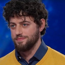 L’uomo da 300mila euro: Paolini all’Eredità è inarrestabile, festa totale a Mulazzo