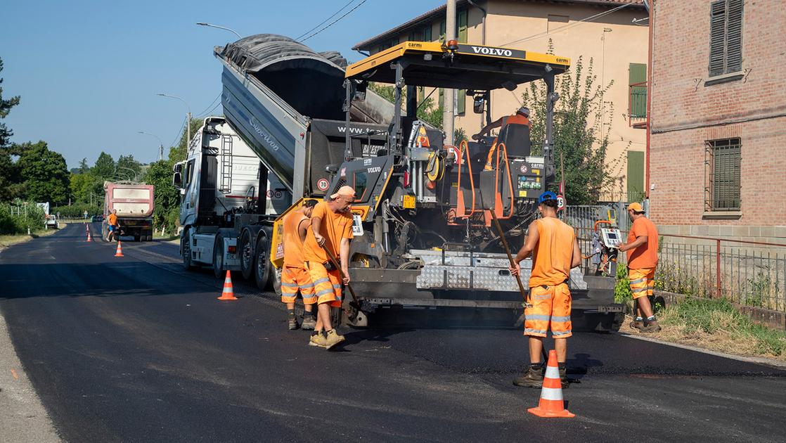 Piano asfalti a Pontedera, nuovo cronoprogramma: “Via Leopardi quasi finita” Piano asfalti a Pontedera, nuovo cronoprogramma: “Via Leopardi quasi finita”