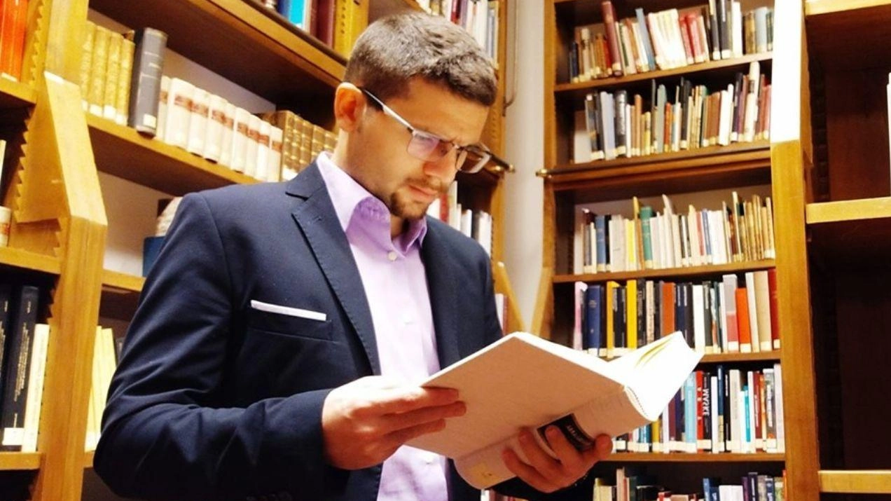 Sabato all’Accademia Valdarnese del Poggio di Montevarchi sarà presentato il volume «Ser Lando di Fortino dalla Cicogna scritto da Francesco Borghero(nella foto) Sabato all’Accademia Valdarnese del Poggio di Montevarchi sarà presentato il volume «Ser Lando di Fortino dalla Cicogna scritto da Francesco Borghero(nella foto)