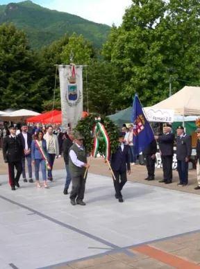https://www.lanazione.it/image-service/view/acePublic/alias/contentid/ZWUwOGRmNTItNDc0ZC00/0/festa-della-repubblica-a-fornaci-riconoscimenti-agli-sportivi.jpeg