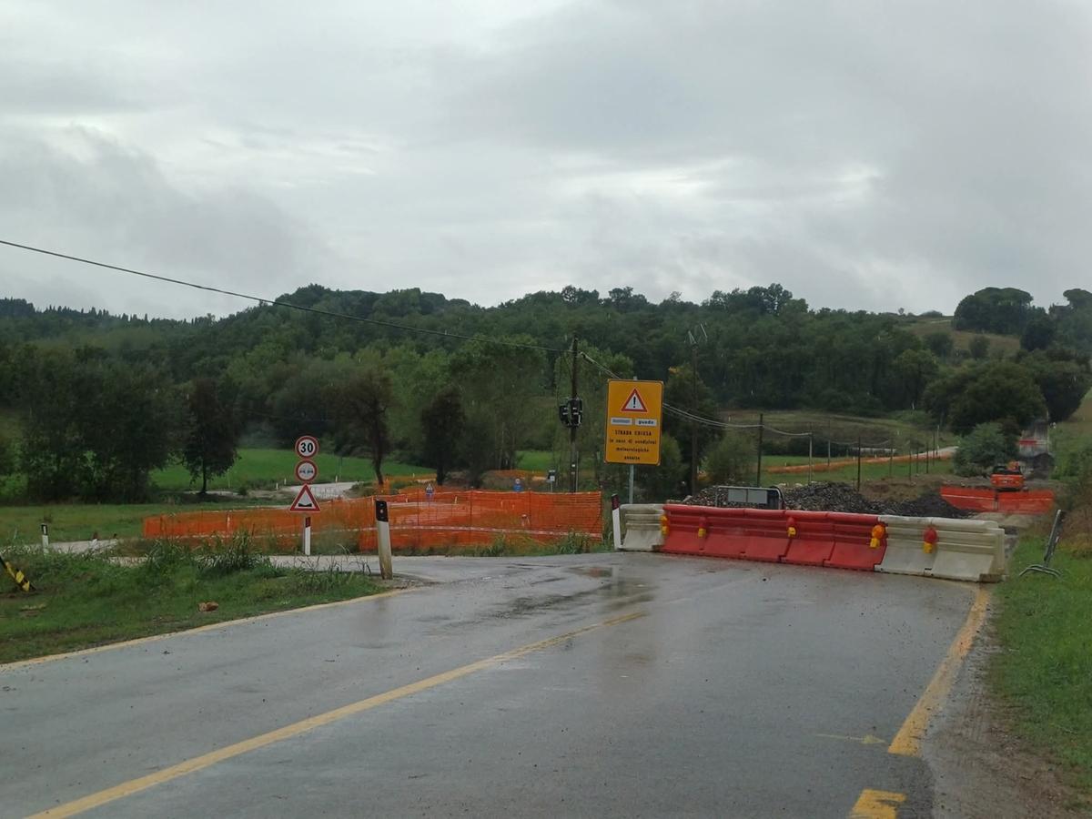 Maltempo, tanta pioggia a Monticiano: incidenti a raffica, chiuso un guado
