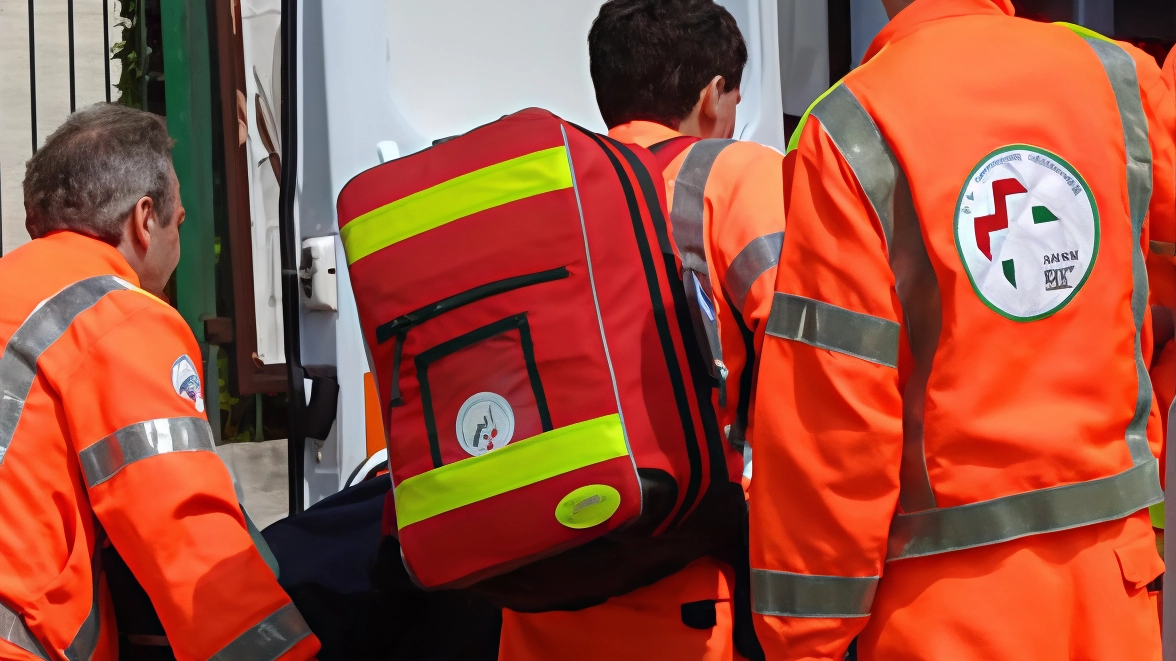 È rimasto gravemente ferito a un piede un uomo di 51 anni dipendente dell’Ersu, travolto da un’auto sull’Aurelia a Pietrasanta... È rimasto gravemente ferito a un piede un uomo di 51 anni dipendente dell’Ersu, travolto da un’auto sull’Aurelia a Pietrasanta...