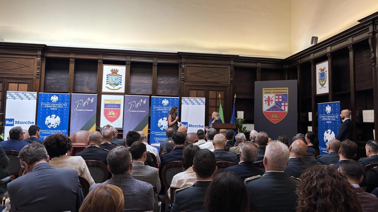 Nel 2024, l'illegalità ha causato perdite di 39,2 miliardi di euro alle imprese italiane, minacciando 276mila posti di lavoro. Nel 2024, l'illegalità ha causato perdite di 39,2 miliardi di euro alle imprese italiane, minacciando 276mila posti di lavoro.